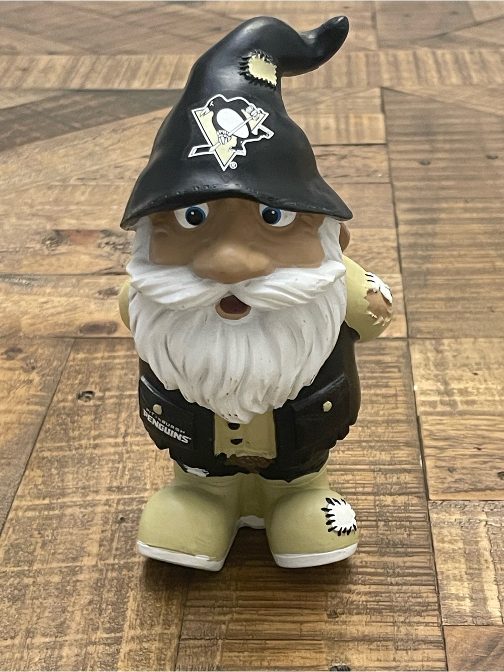 Pittsburgh Penguins NHL Garden Gnome Statue Figurine